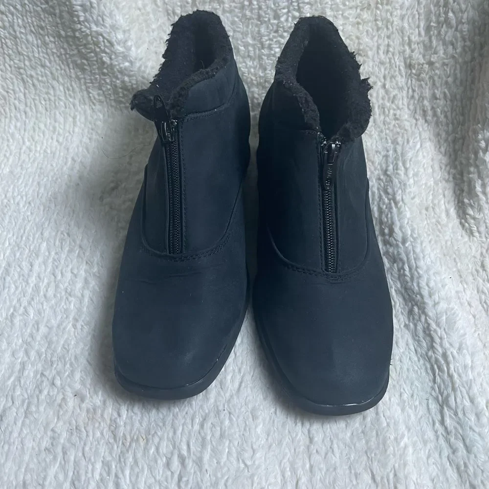 Toe Warmers synthetic suede  Black Ankle Boots heat retaining lining, SZ12W